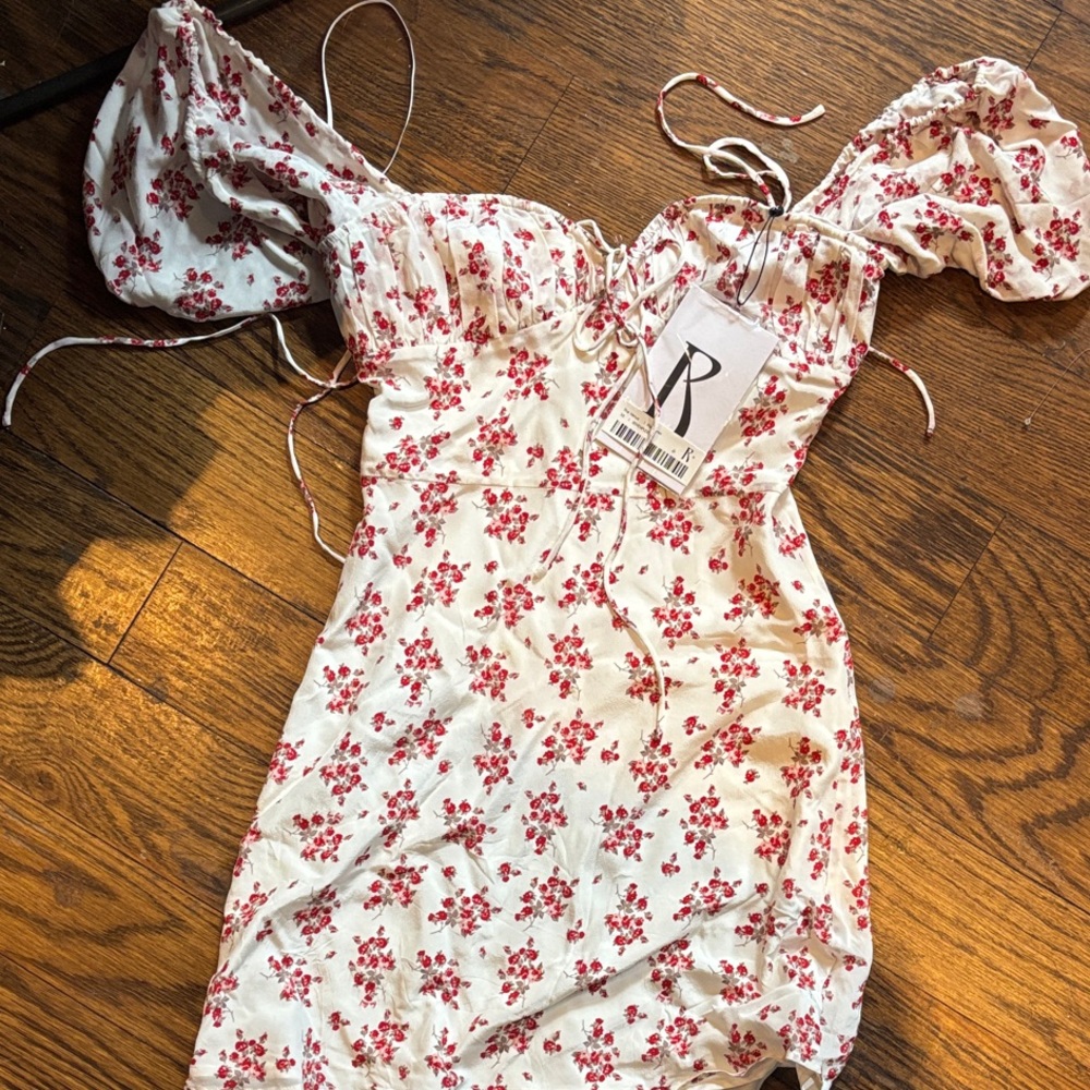 Realisation par Venus Dress new with tag